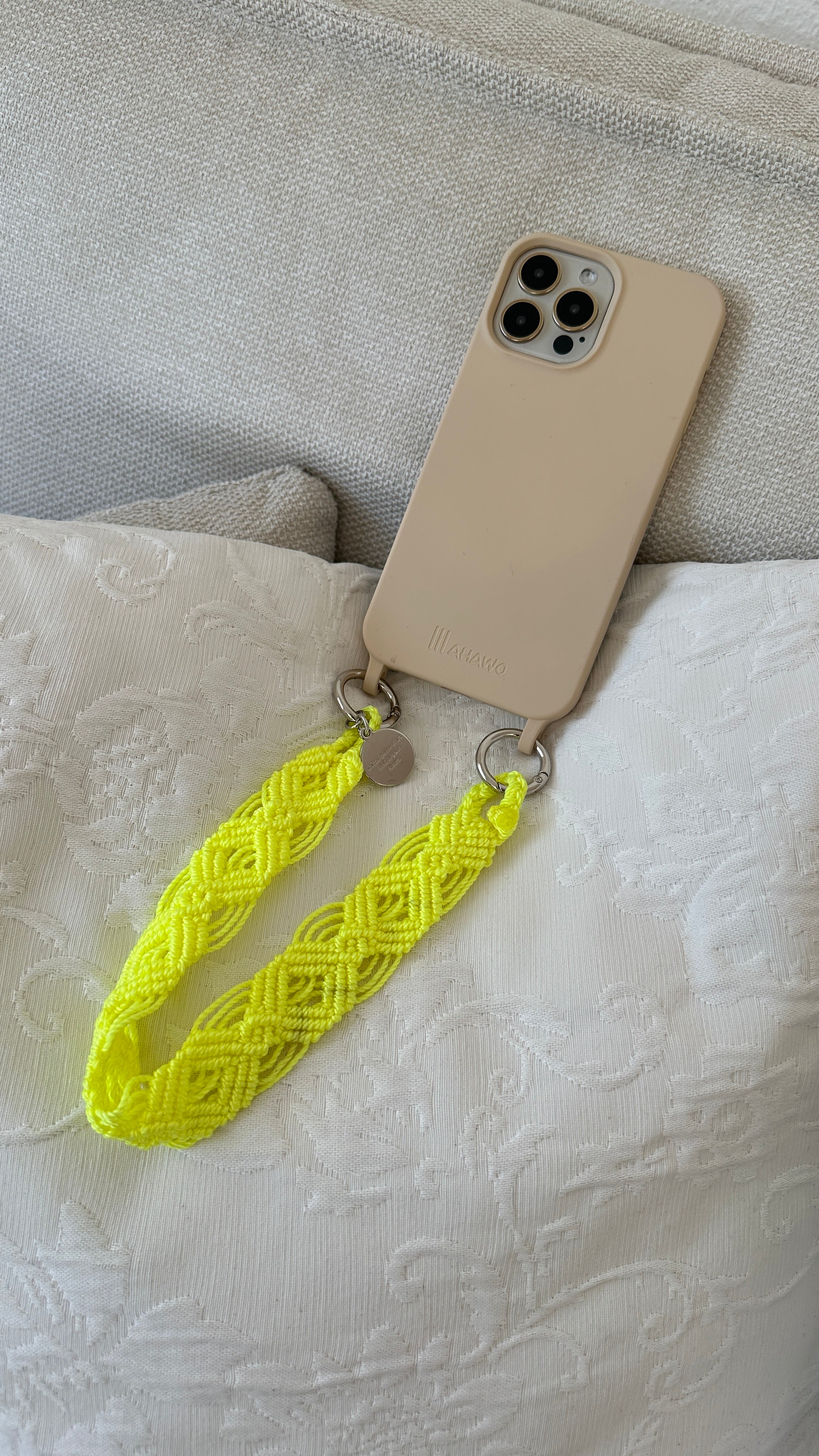 Short Phone Strap with Eyelets "Lemon Tonic"