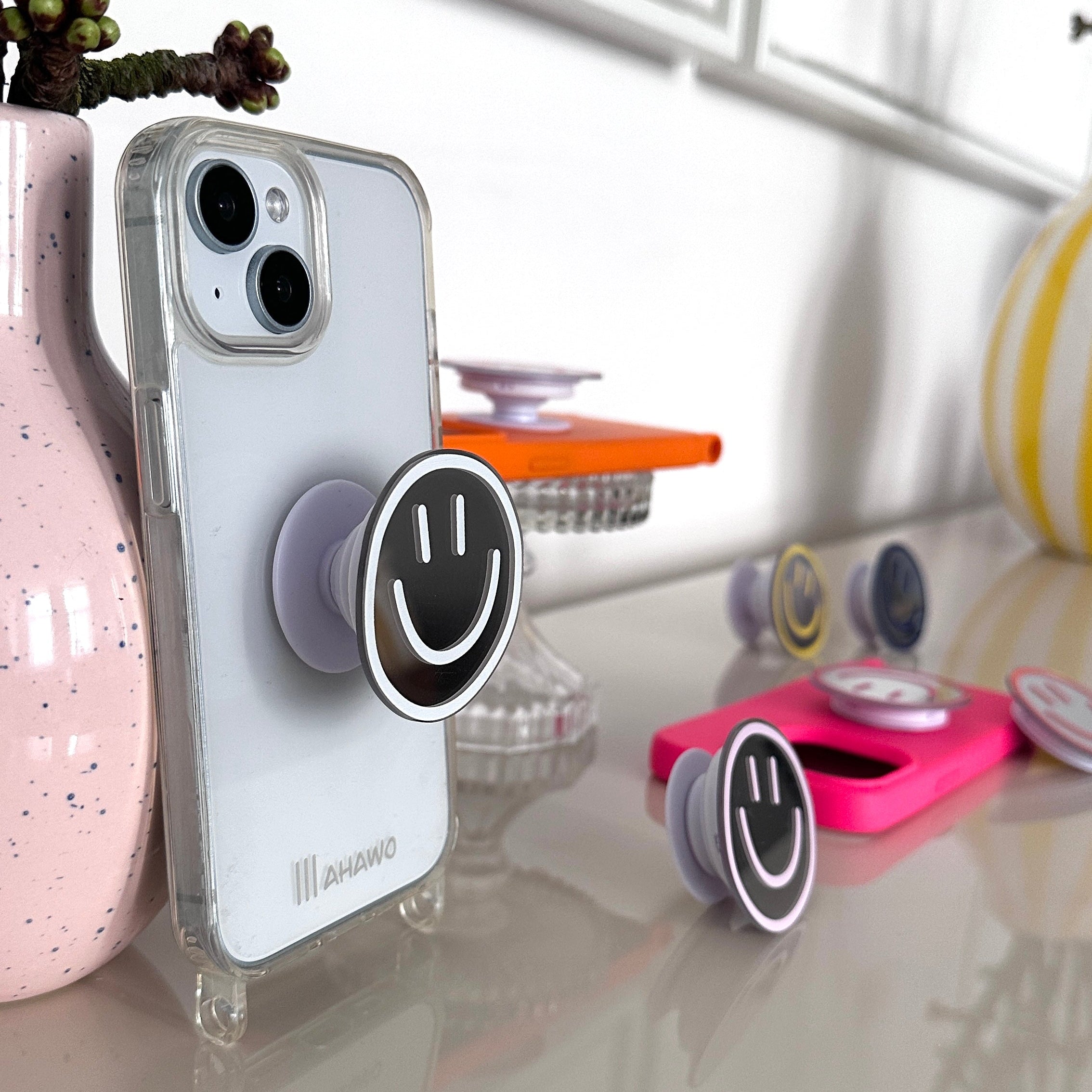 Phone Pop Holder Smiley White