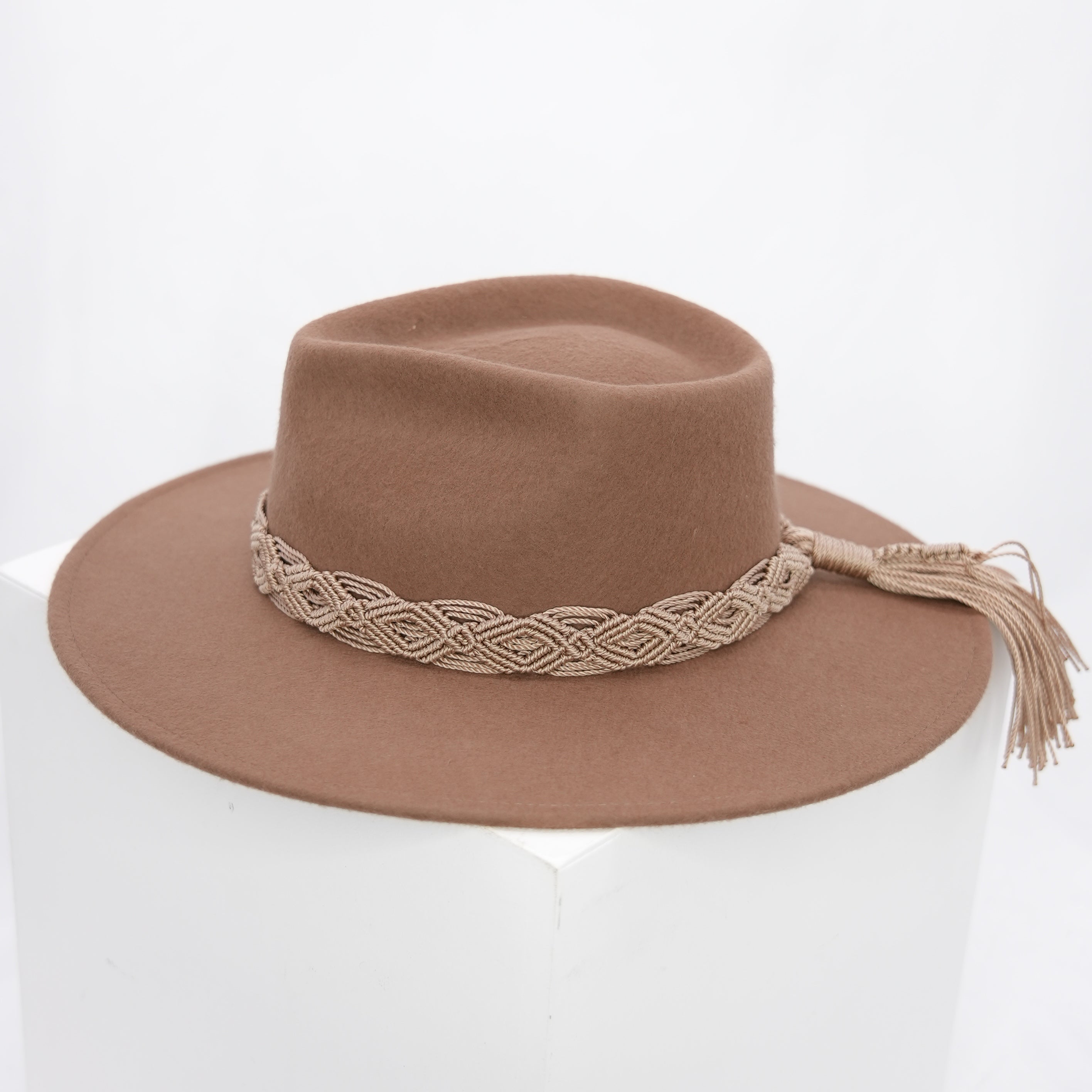 Hat Luna – Brown with Nude Allure Slim Hatband