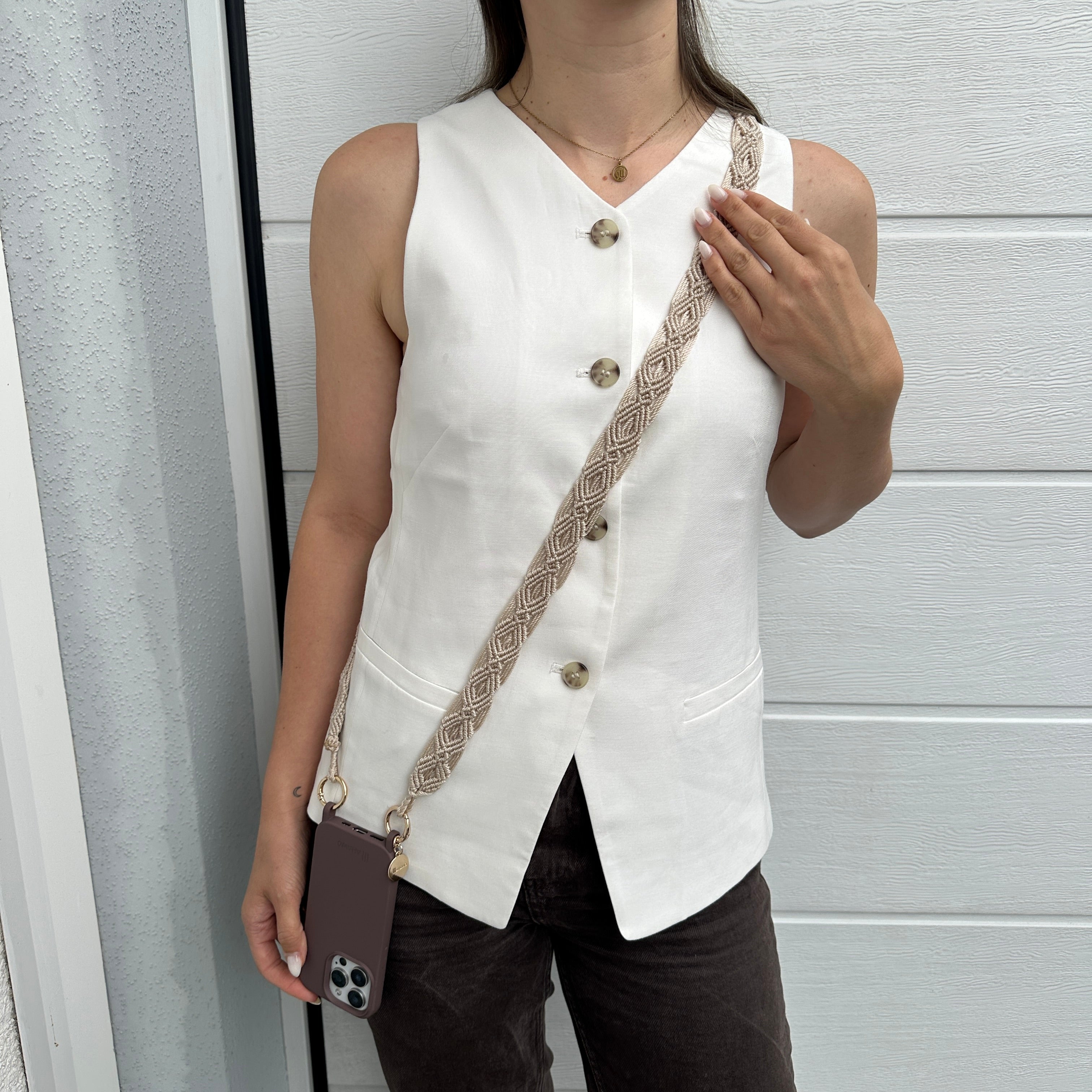 Cream Butter Slim Handykette mit Ösen